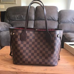 Louis Vuitton neverfull pm hardly used
